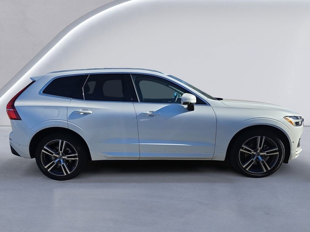 Used 2018 Volvo XC60 T5 AWD Momentum SUV