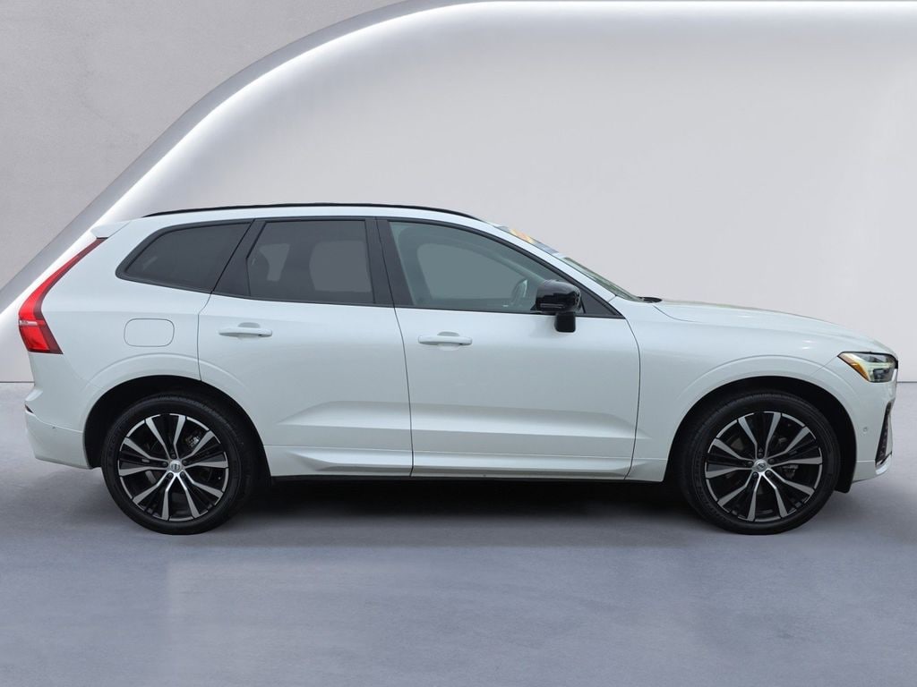 Used 2023 Volvo XC60 B5 AWD Plus Dark Sport Utility