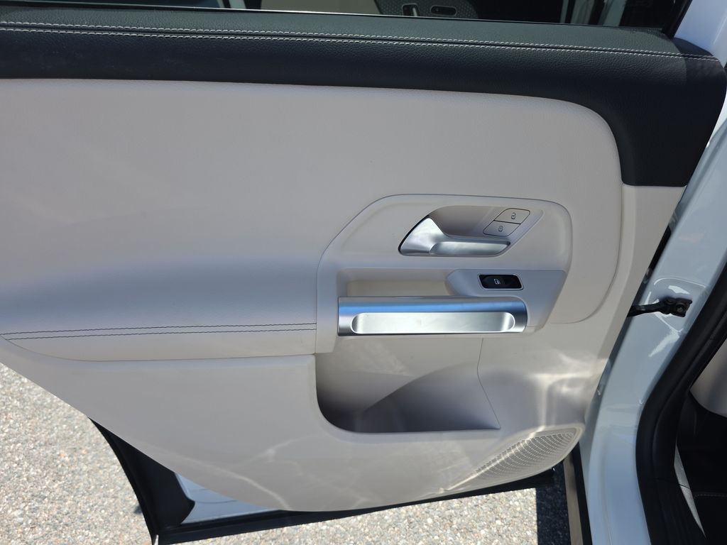 2025 Mercedes-Benz GLB Base - Photo 17