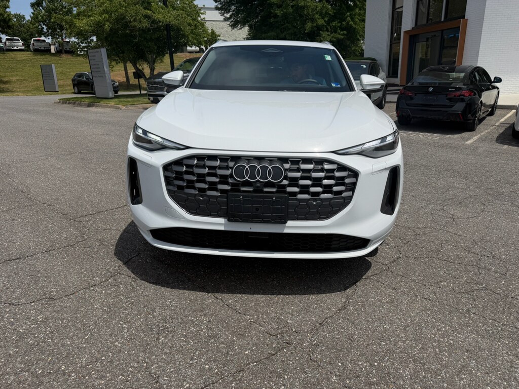 Used 2025 Audi Q5 2.0T Premium Sport Utility