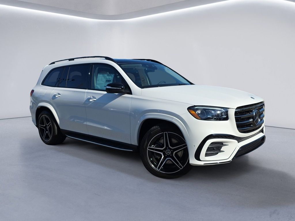 2026 Mercedes Benz GLS 450 4MATIC photo 2