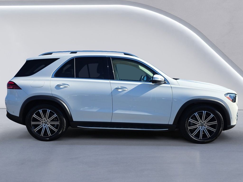 2024 Mercedes Benz GLE 450 4MATIC photo 3
