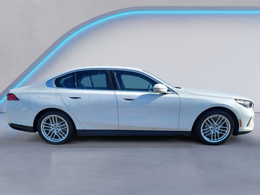 Used 2025 BMW 5 Series xDrive Sedan