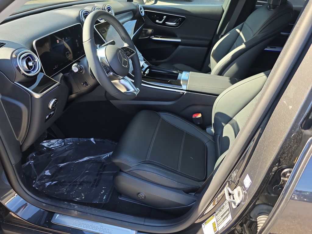 2025 Mercedes-Benz GLC Base - Photo 8