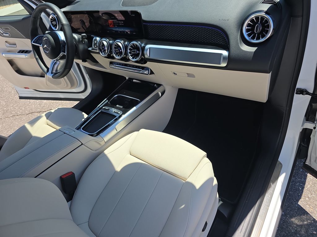 2025 Mercedes-Benz GLB Base - Photo 13