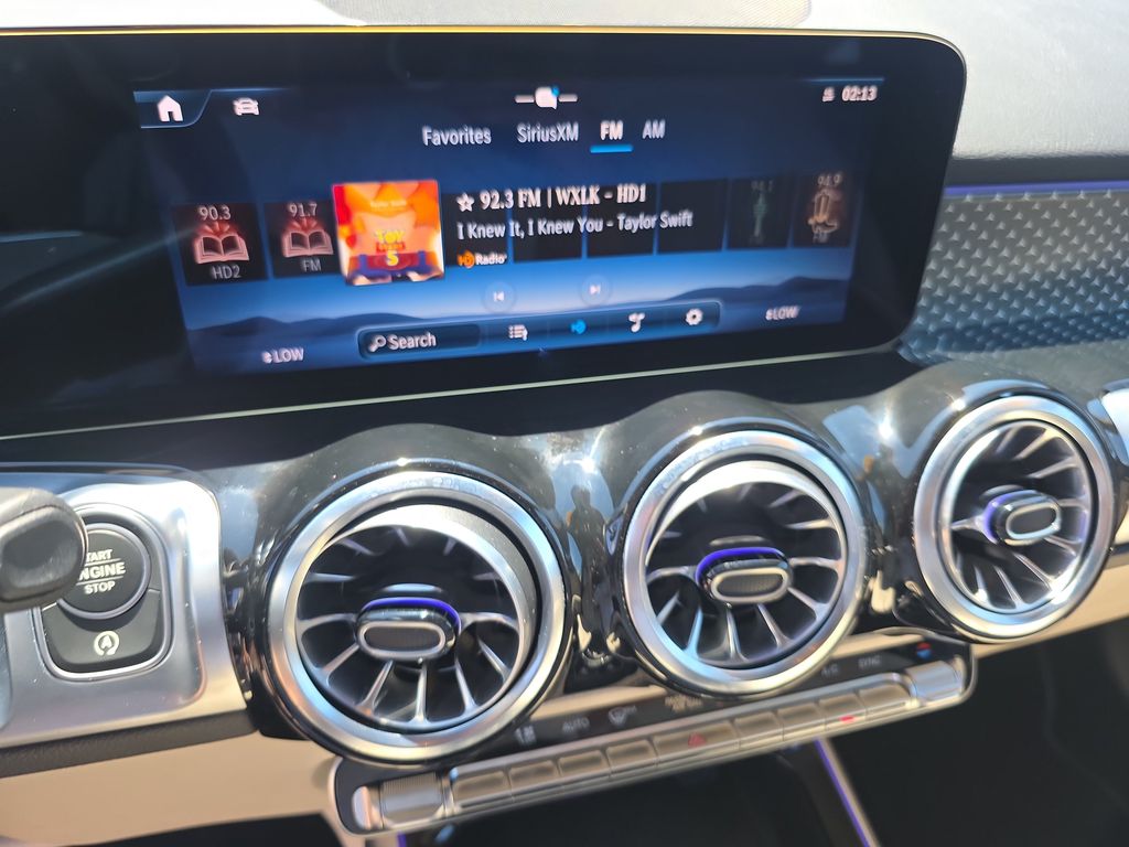2025 Mercedes-Benz GLB Base - Photo 28