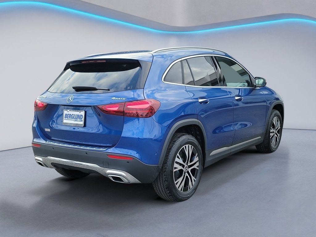 2025 Mercedes Benz GLA 250 4MATIC photo 3