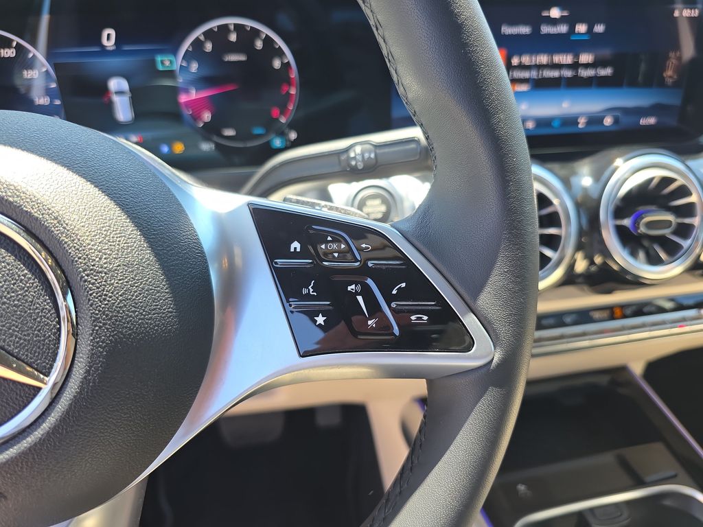 2025 Mercedes-Benz GLB Base - Photo 27