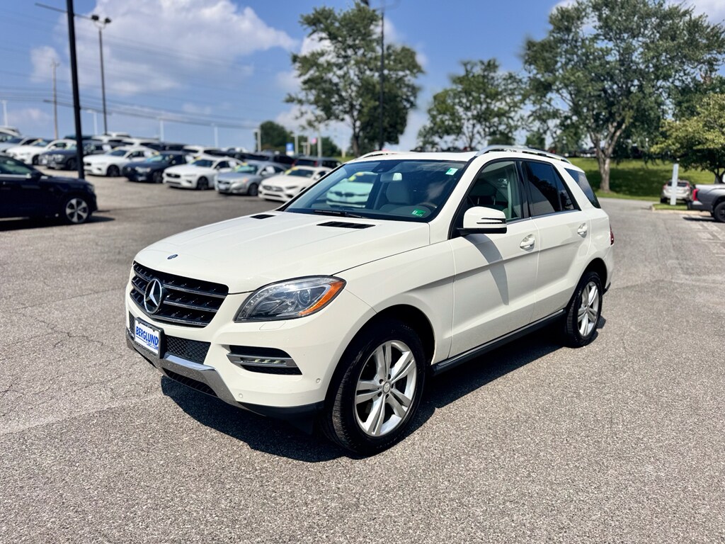 2013 Mercedes Benz ML 350 4MATIC photo 3