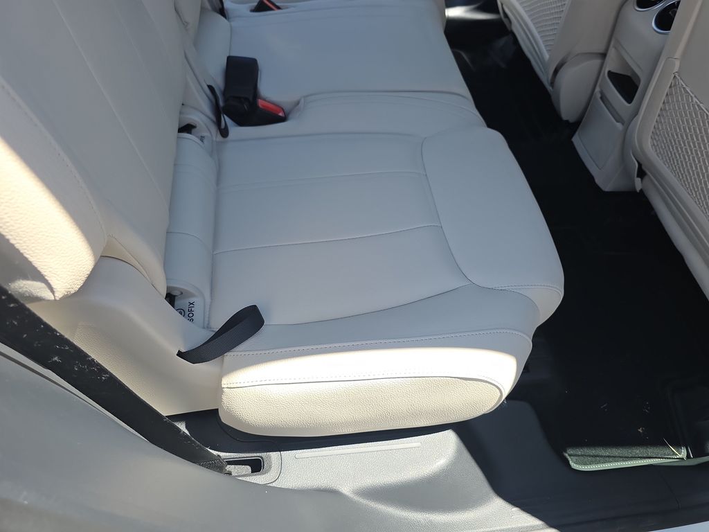 2025 Mercedes-Benz GLB Base - Photo 15
