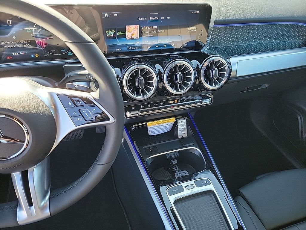 2025 Mercedes-Benz GLB Base - Photo 17