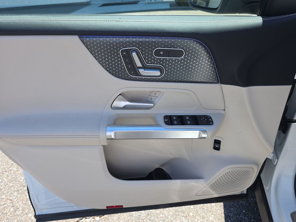 2025 Mercedes-Benz GLB Base - Photo 19