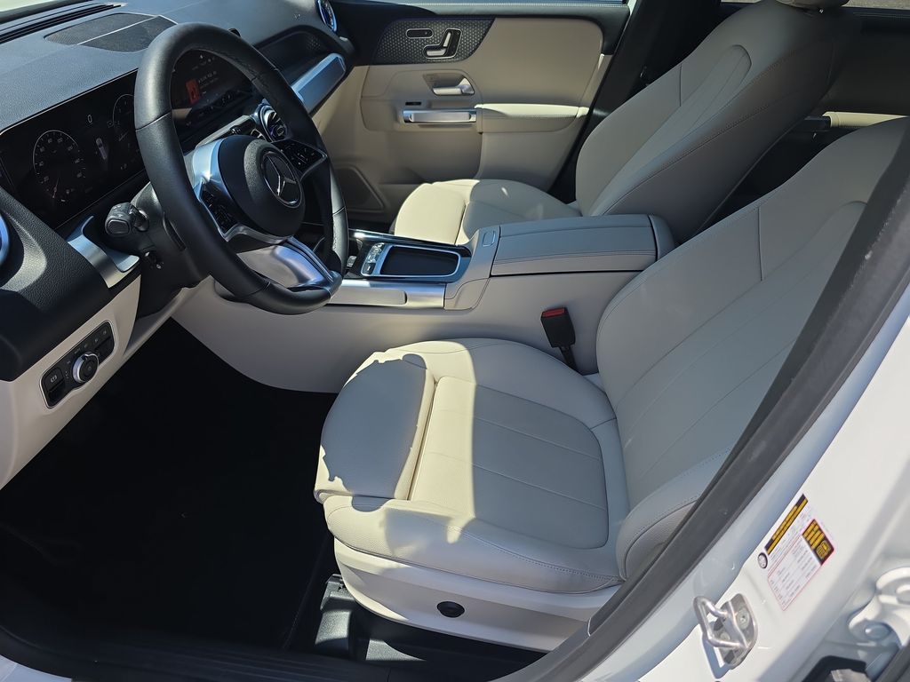 2025 Mercedes-Benz GLB Base - Photo 8