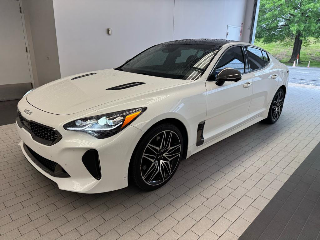 2022 Kia Stinger GT2 photo 2