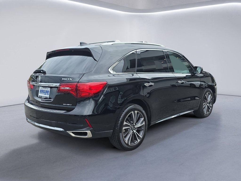 2020 Acura MDX Technology Sport photo 4