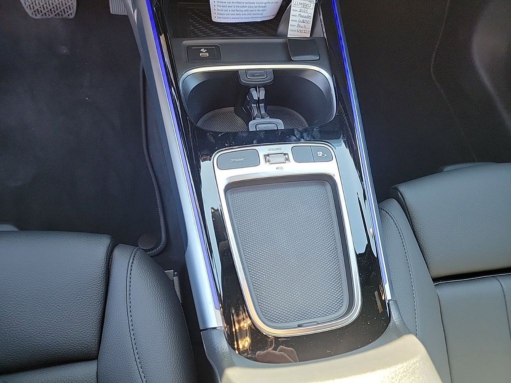 2025 Mercedes-Benz GLB Base - Photo 16