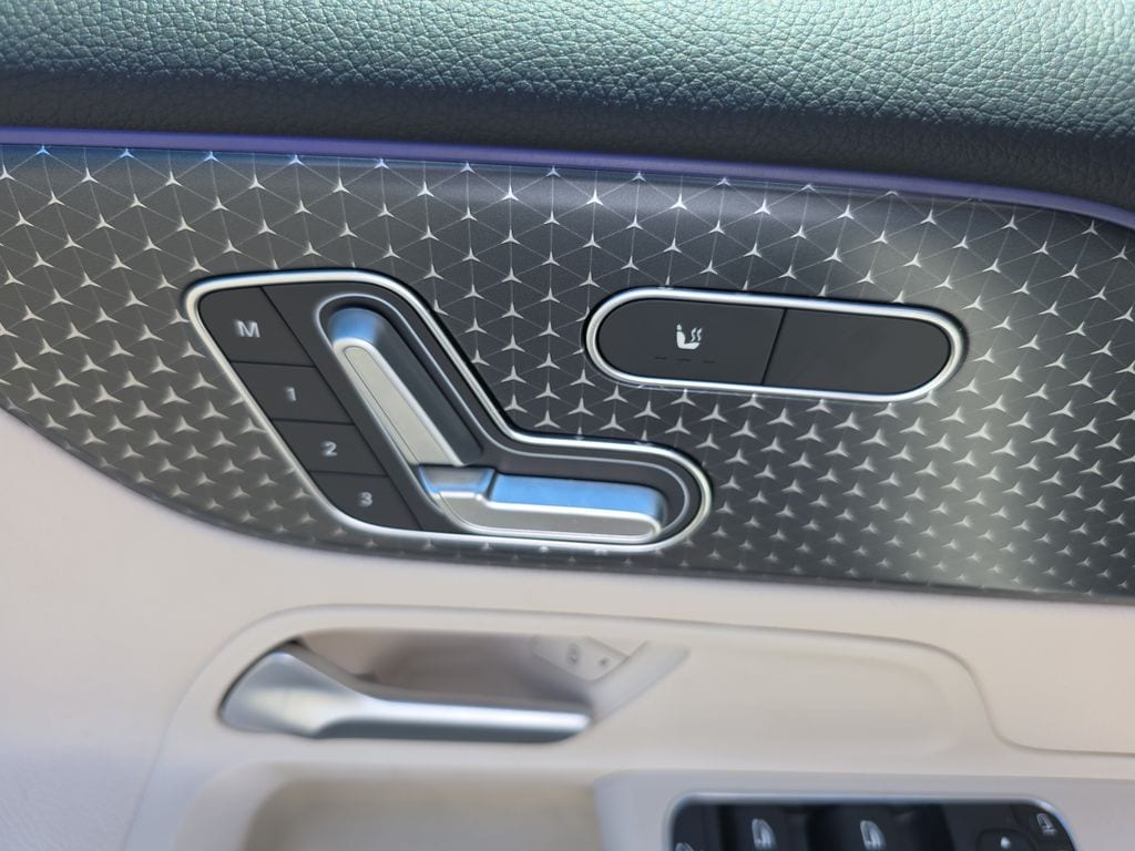 2025 Mercedes-Benz GLB Base - Photo 22