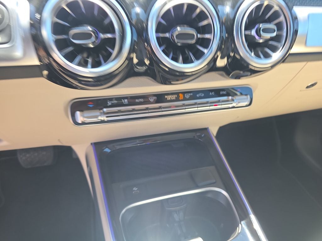 2025 Mercedes-Benz GLB Base - Photo 29