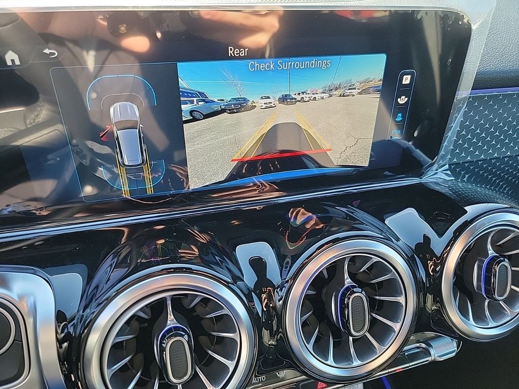 2025 Mercedes-Benz GLB Base - Photo 19