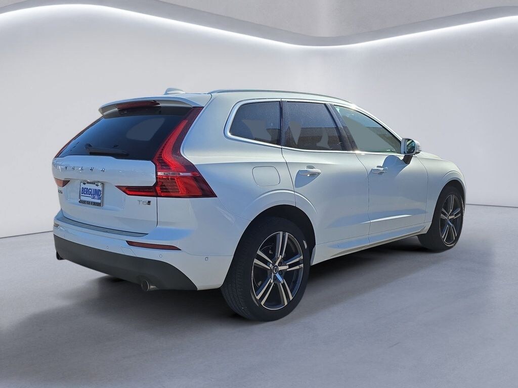 Used 2018 Volvo XC60 T5 AWD Momentum SUV