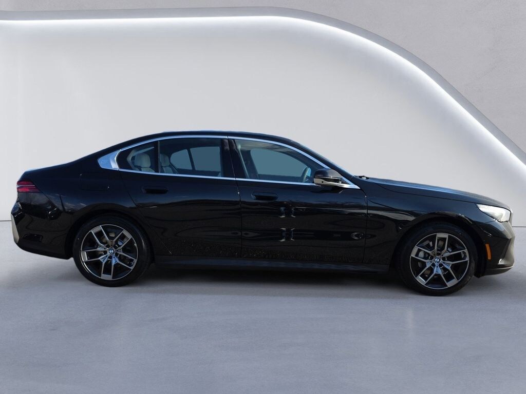 Used 2026 BMW 5 Series xDrive Sedan