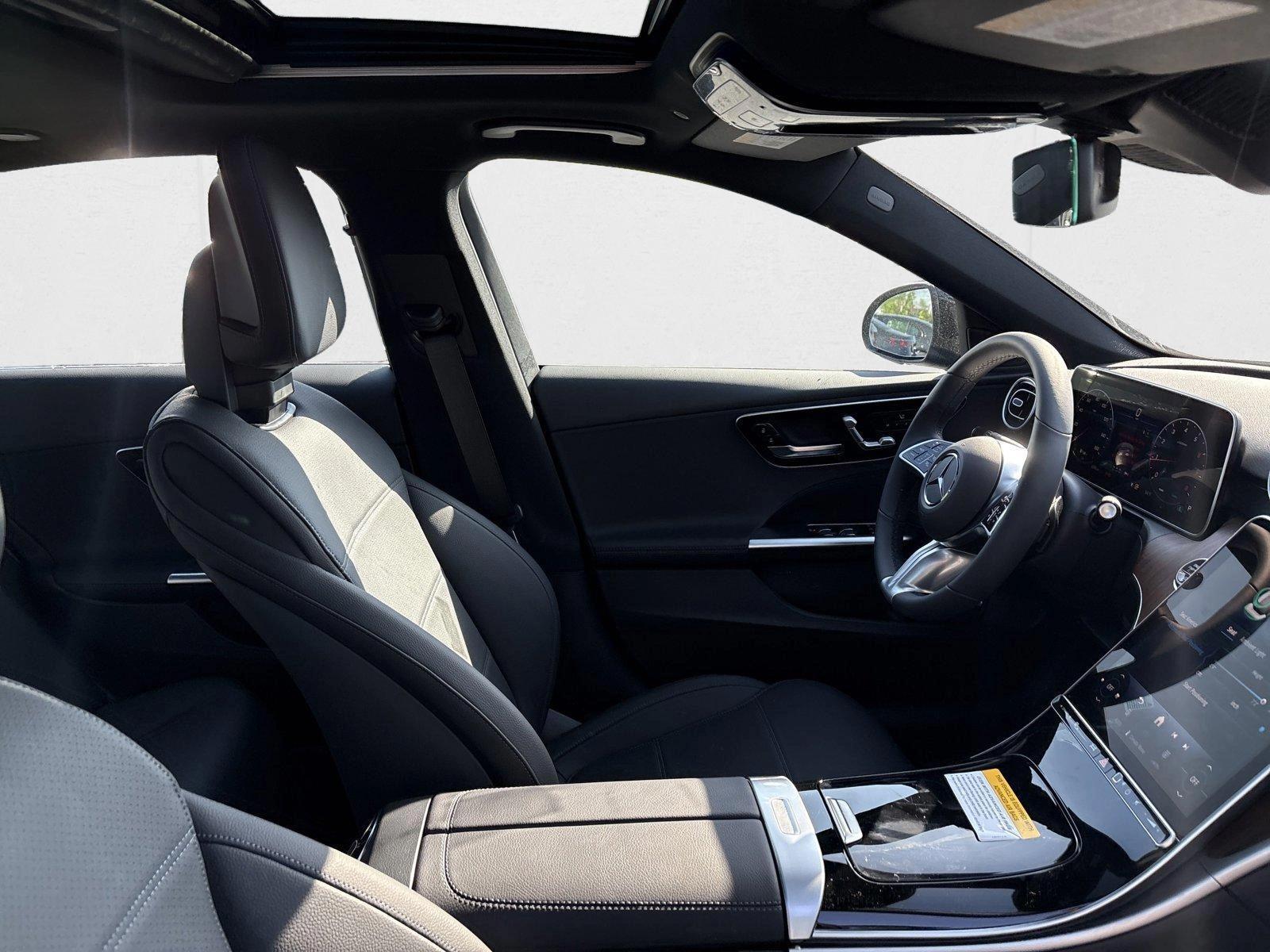 2025 Mercedes-Benz C-Class Sedan C 300 - Photo 23