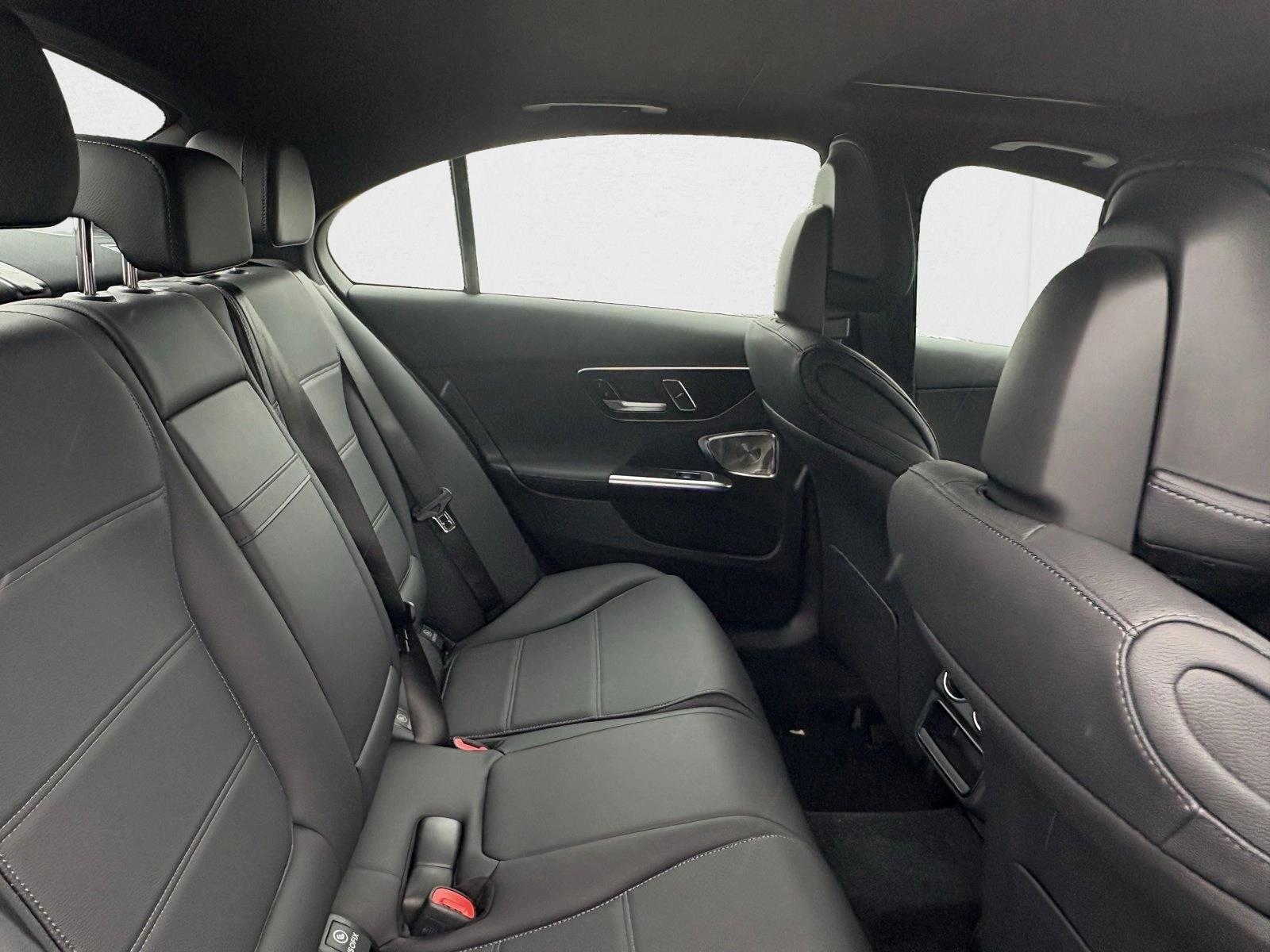 2025 Mercedes-Benz C-Class Sedan C 300 - Photo 23