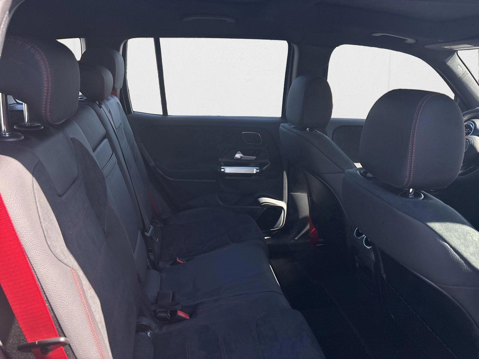 2025 Mercedes-Benz GLB GLB35 AMG - Photo 24