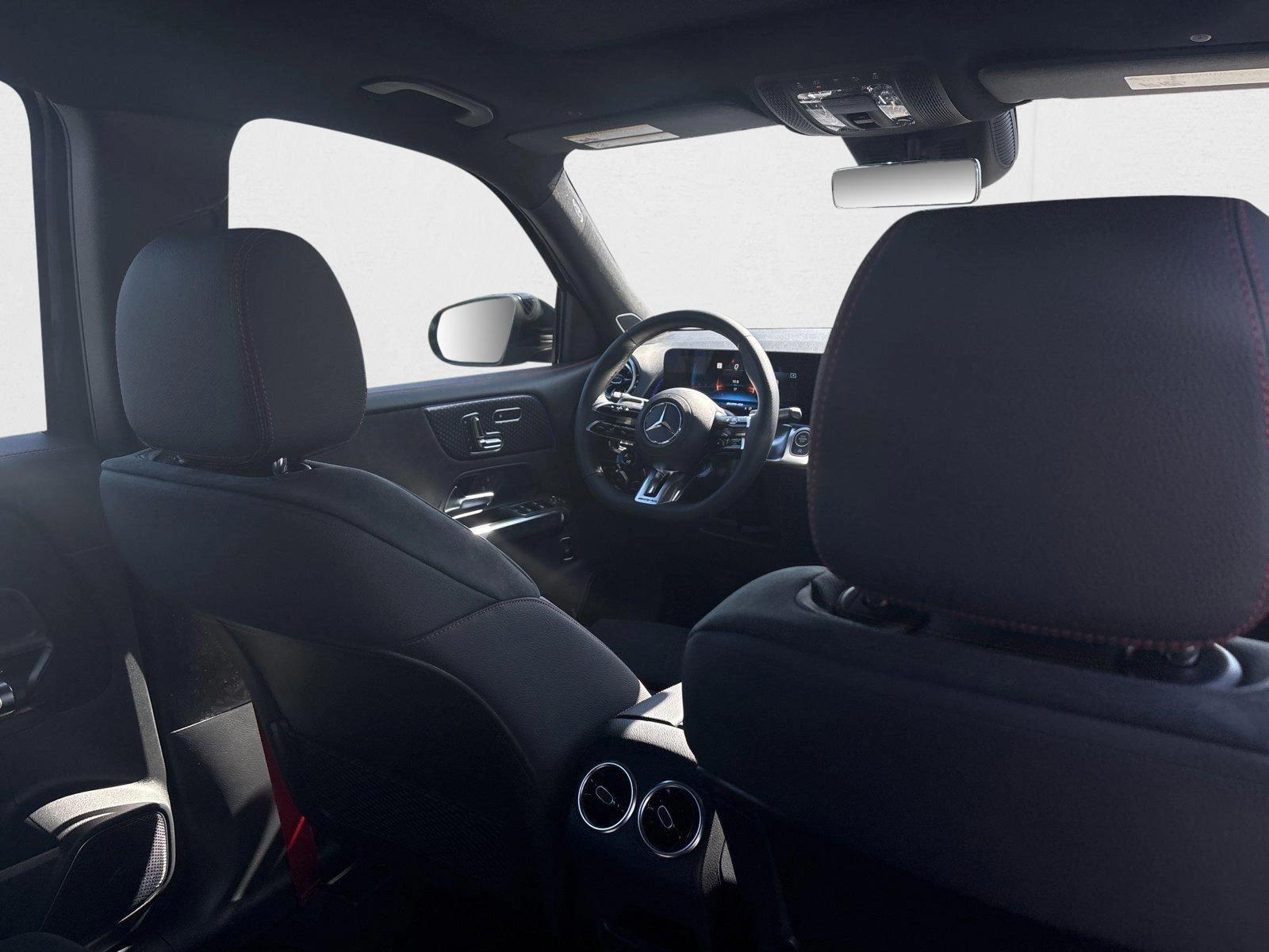 2025 Mercedes-Benz GLB GLB35 AMG - Photo 22