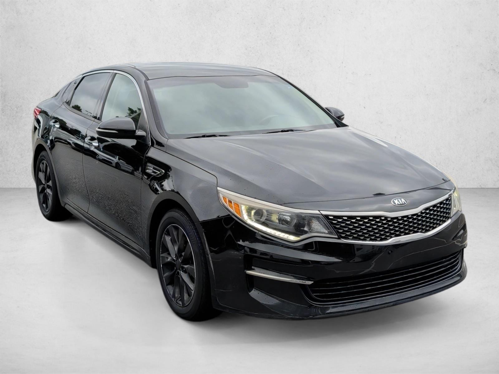 Used 2018 Kia Optima EX with VIN 5XXGU4L30JG182847 for sale in Marietta, GA