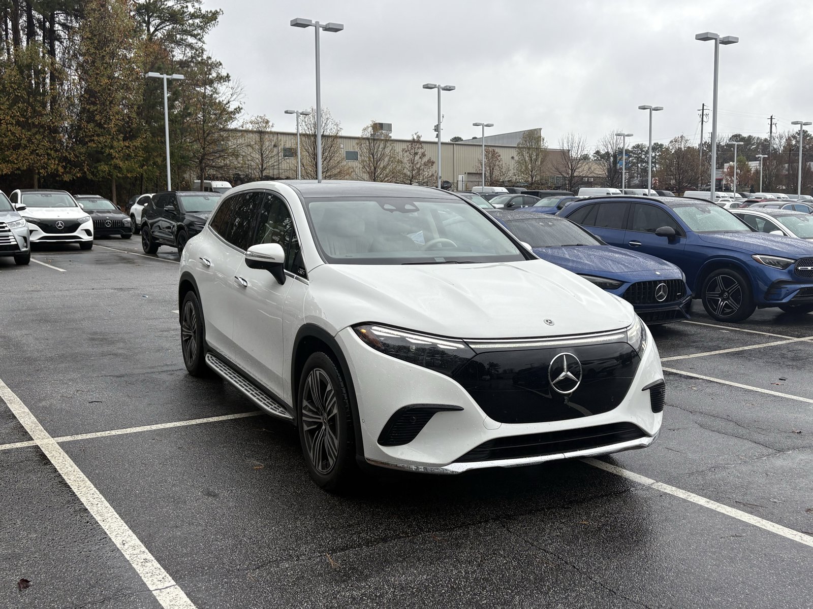 2023 Mercedes Benz EQS SUV 450 photo 3