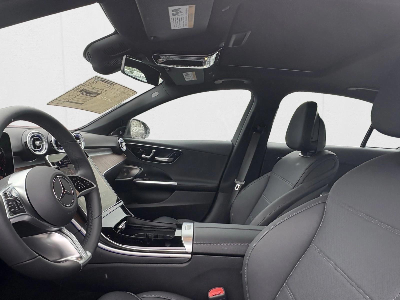 2025 Mercedes-Benz C-Class Sedan C 300 - Photo 16