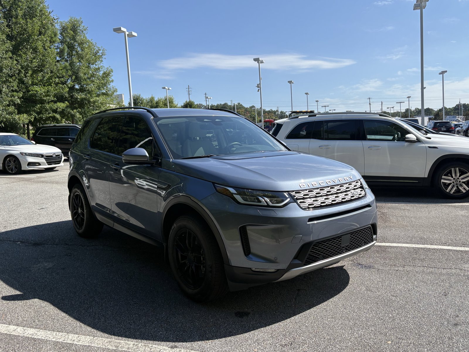 2023 Land Rover Discovery Sport S photo 3