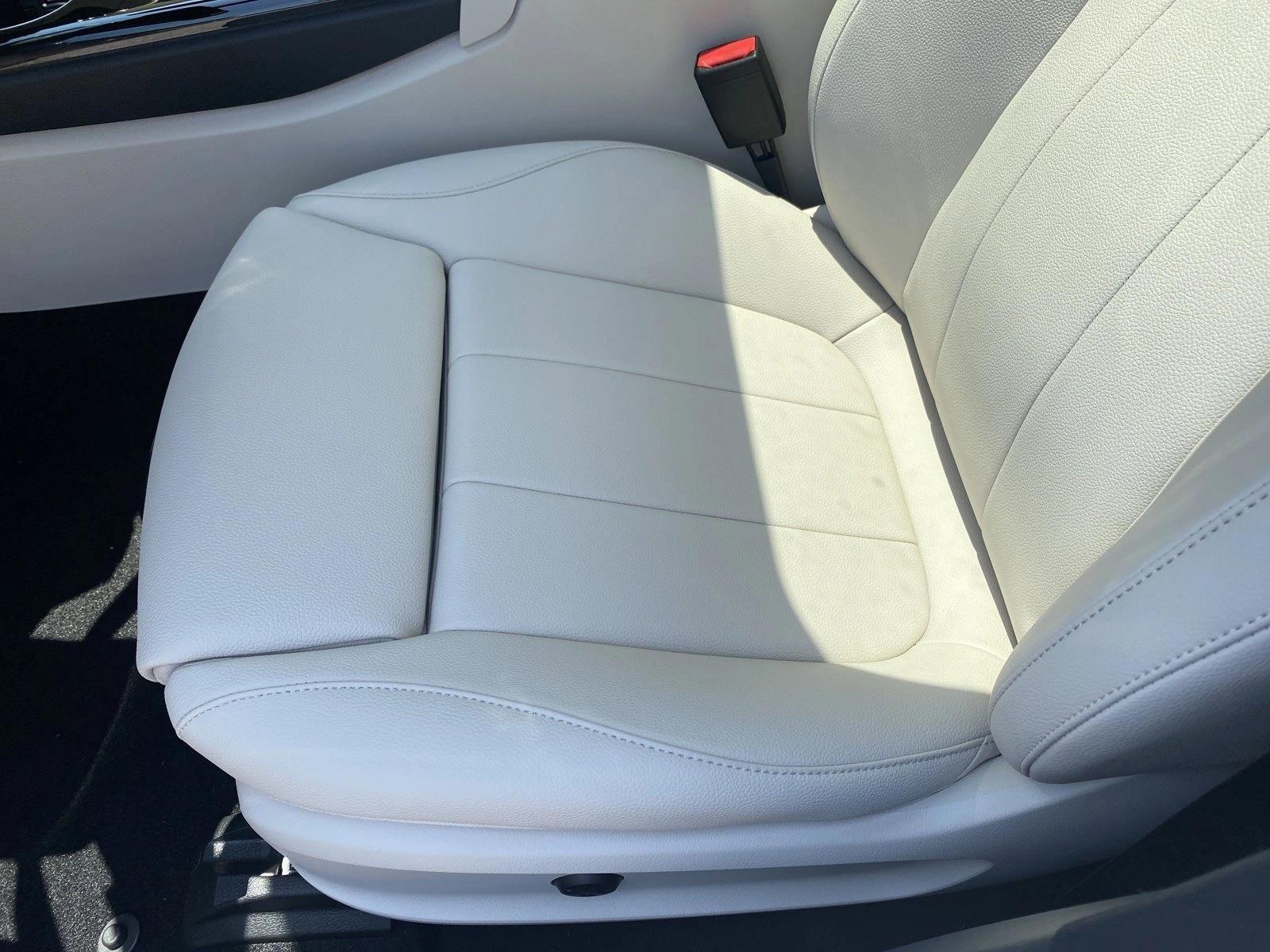 2025 Mercedes Benz CLA 250 photo 4