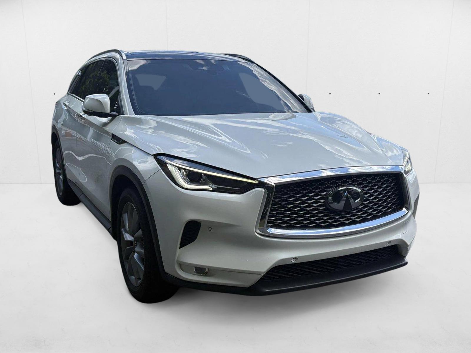 2022 Infiniti QX50 Essential photo 3