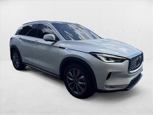 2022 Infiniti QX50 Essential photo 4