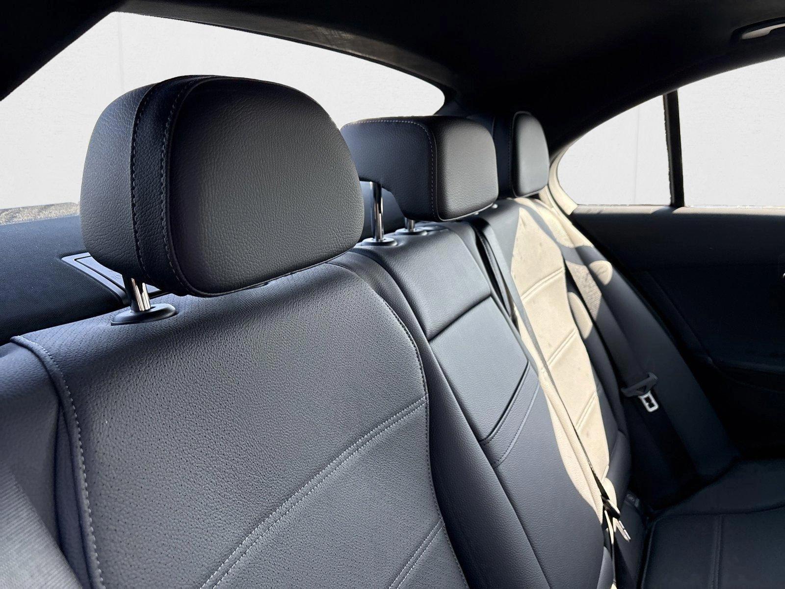 2025 Mercedes-Benz C-Class Sedan C 300 - Photo 20
