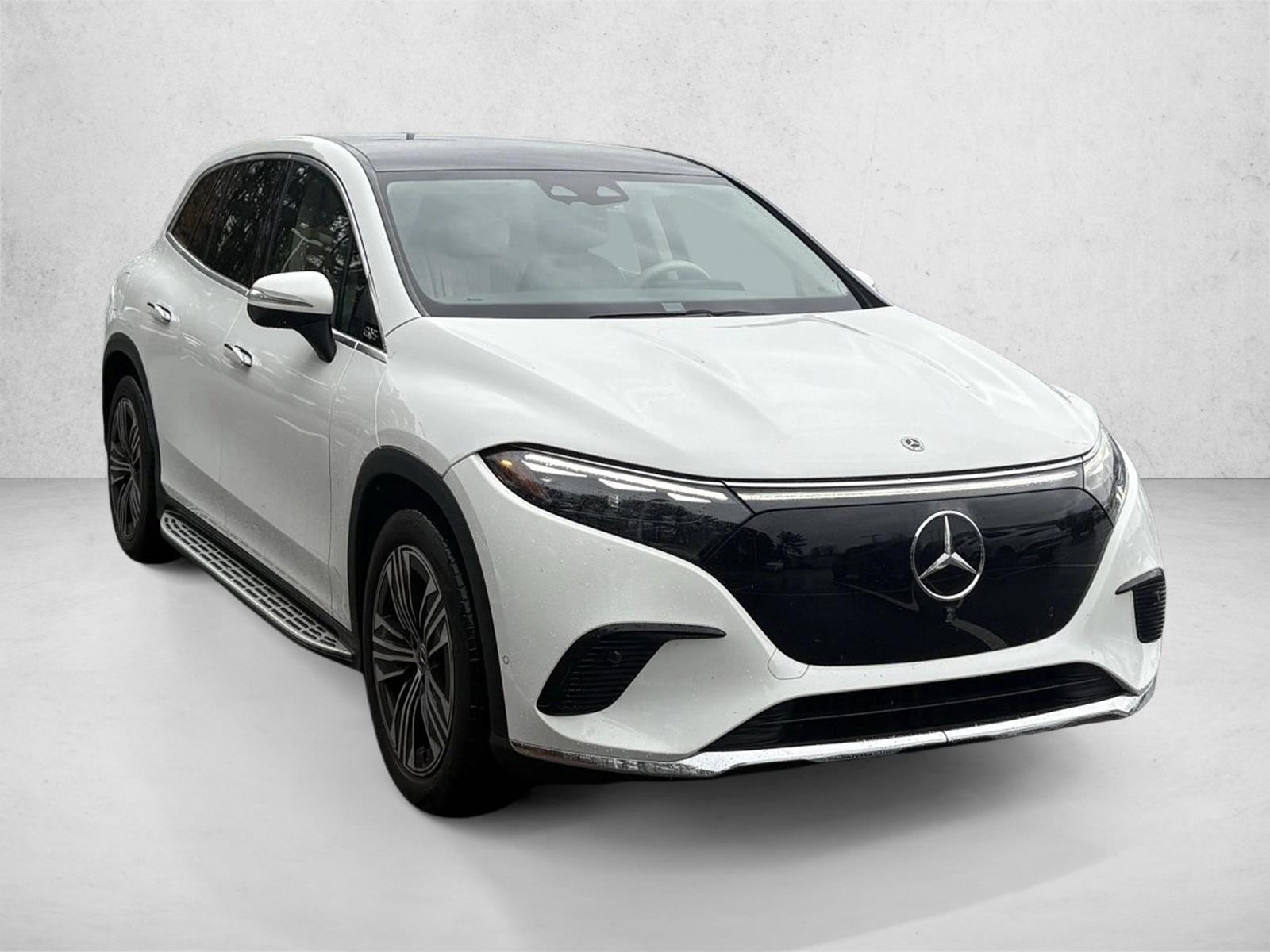 2023 Mercedes Benz EQS SUV 450 photo 3