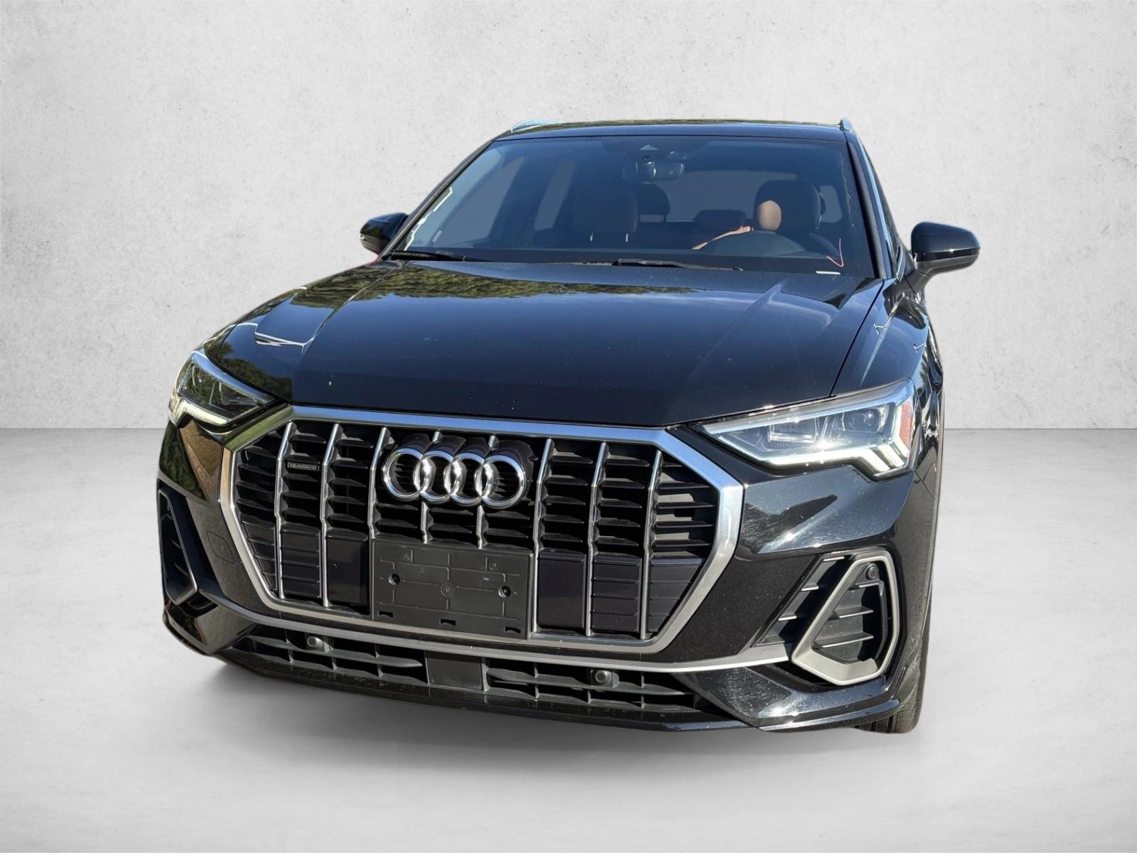 2020 Audi Q3 45 TFSI S line Premium photo 2