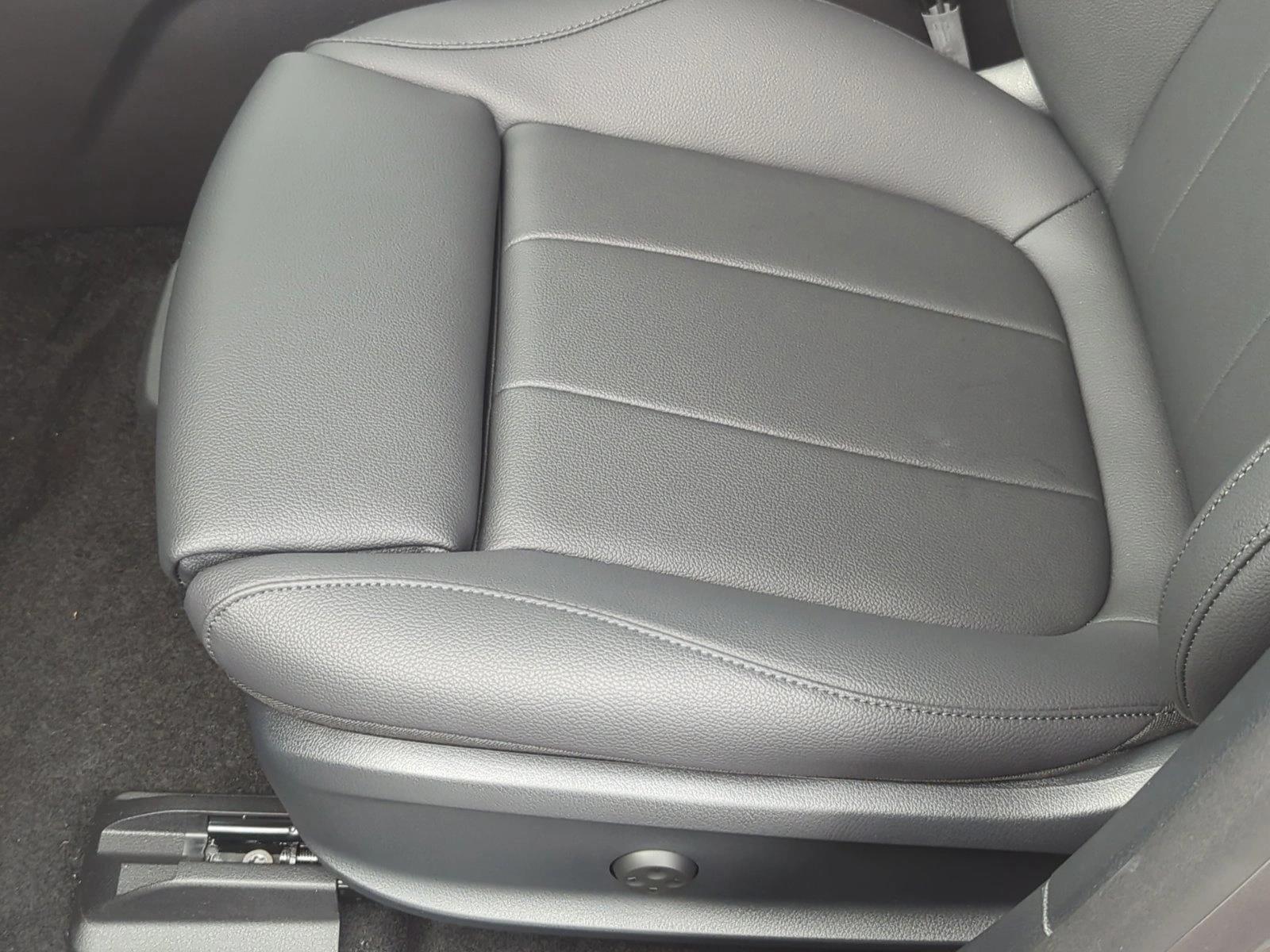 2023 Mercedes Benz EQB 300 4MATIC photo 3