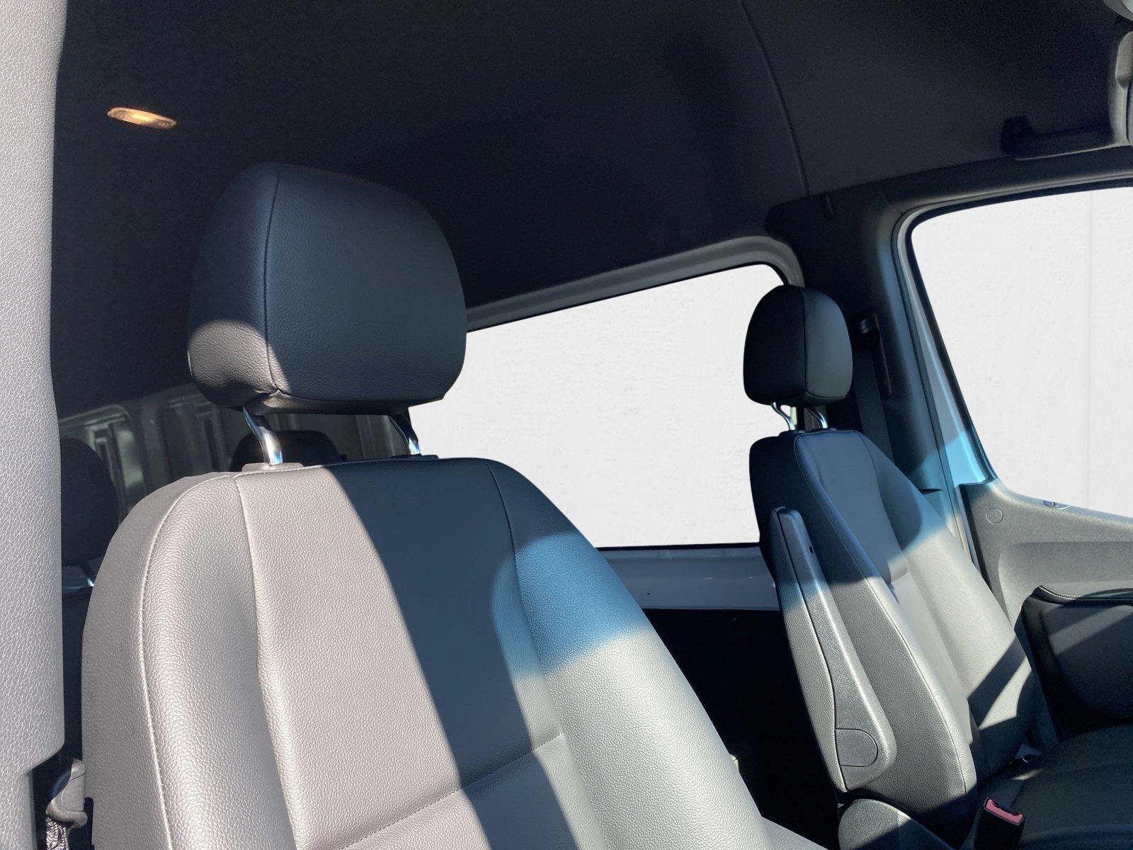 2025 Mercedes-Benz Sprinter Crew Van Base - Photo 23