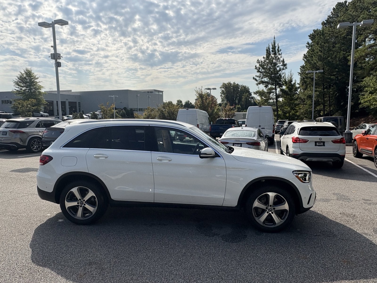 2022 Mercedes Benz GLC 300 4MATIC photo 4