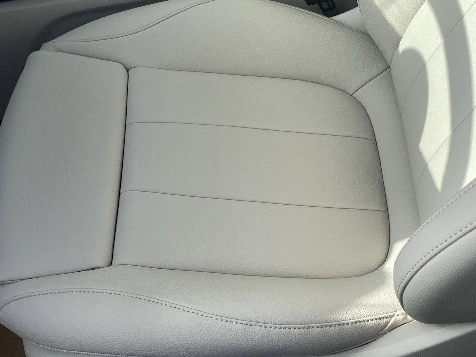 2025 Mercedes Benz GLA 250 photo 4