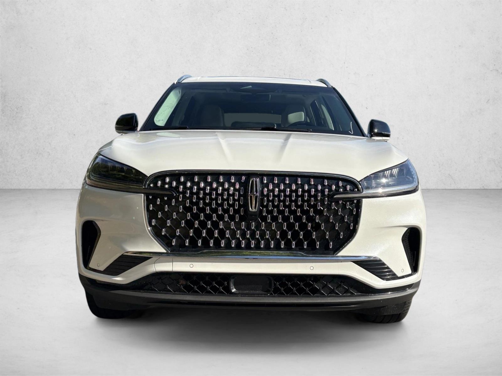 2025 Lincoln Aviator Premiere photo 3