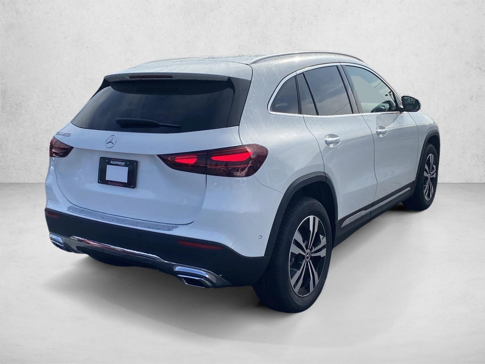 2025 Mercedes Benz GLA 250 photo 2