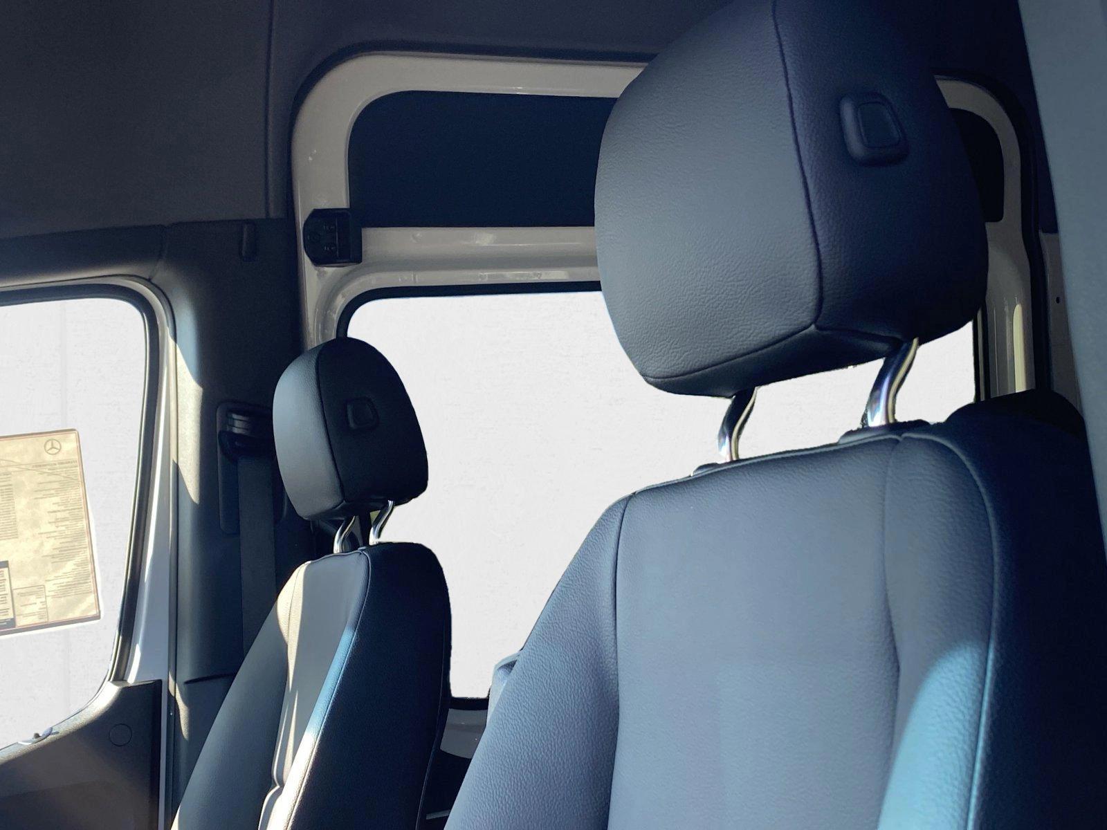 2025 Mercedes-Benz Sprinter Crew Van Base - Photo 16