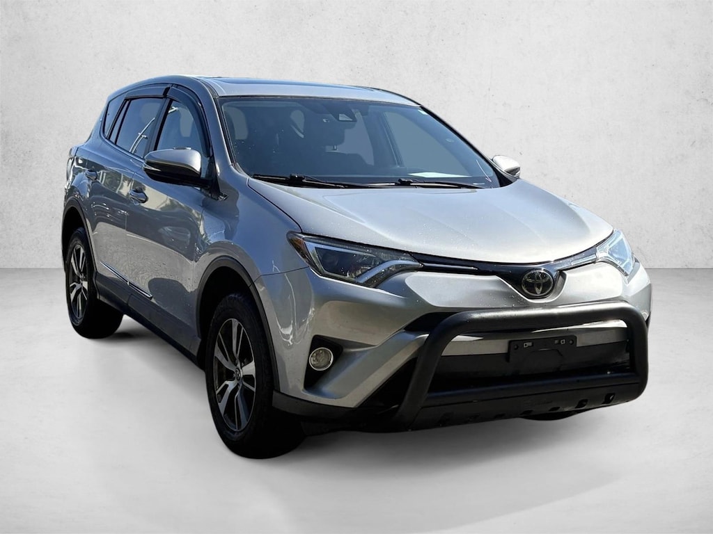 Used 2018 Toyota RAV4 XLE SUV
