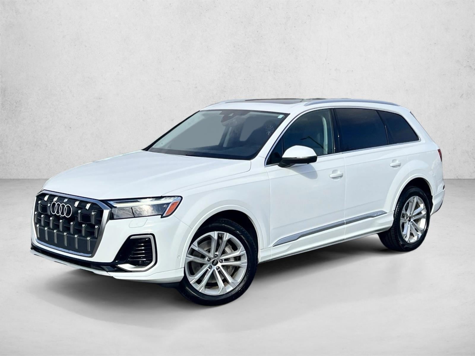 2025 Audi Q7 55 Premium Plus quattro Tiptronic's photo