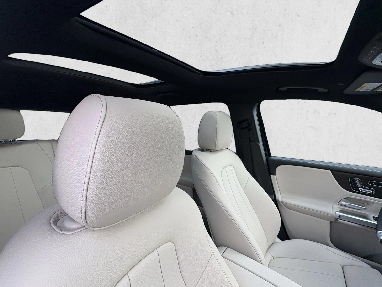 2025 Mercedes-Benz GLB Base - Photo 22