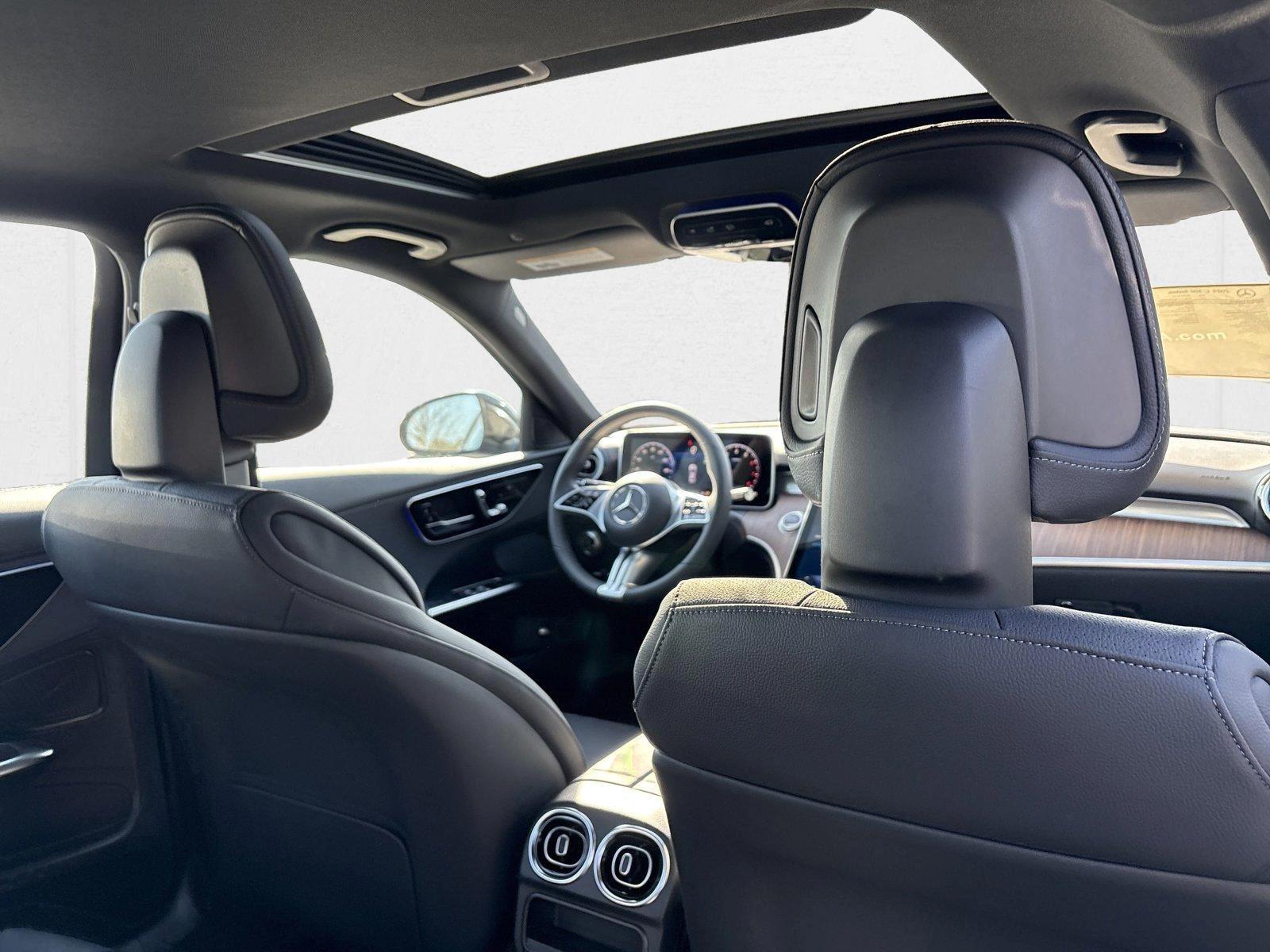 2025 Mercedes-Benz C-Class Sedan C 300 - Photo 19